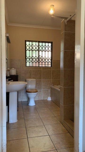 3 Bedroom Property for Sale in Mountain View Gauteng