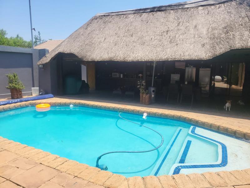 4 Bedroom Property for Sale in Sinoville Gauteng