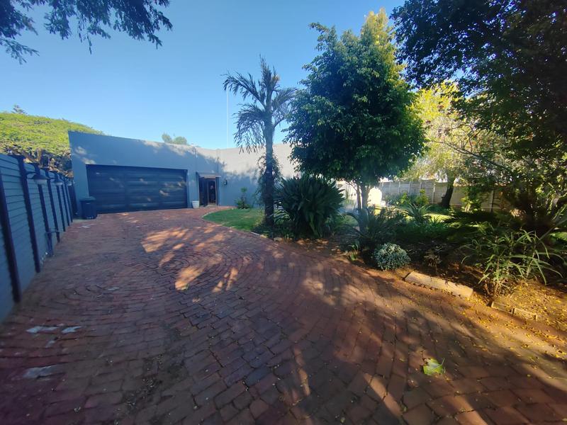 4 Bedroom Property for Sale in Sinoville Gauteng