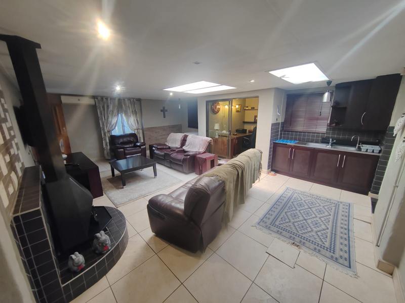 4 Bedroom Property for Sale in Sinoville Gauteng