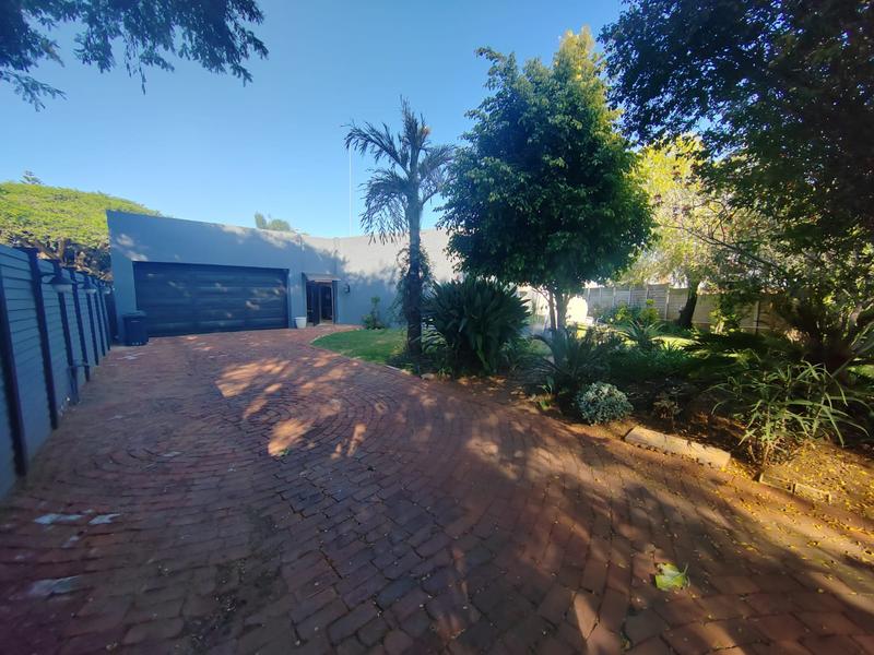 4 Bedroom Property for Sale in Sinoville Gauteng