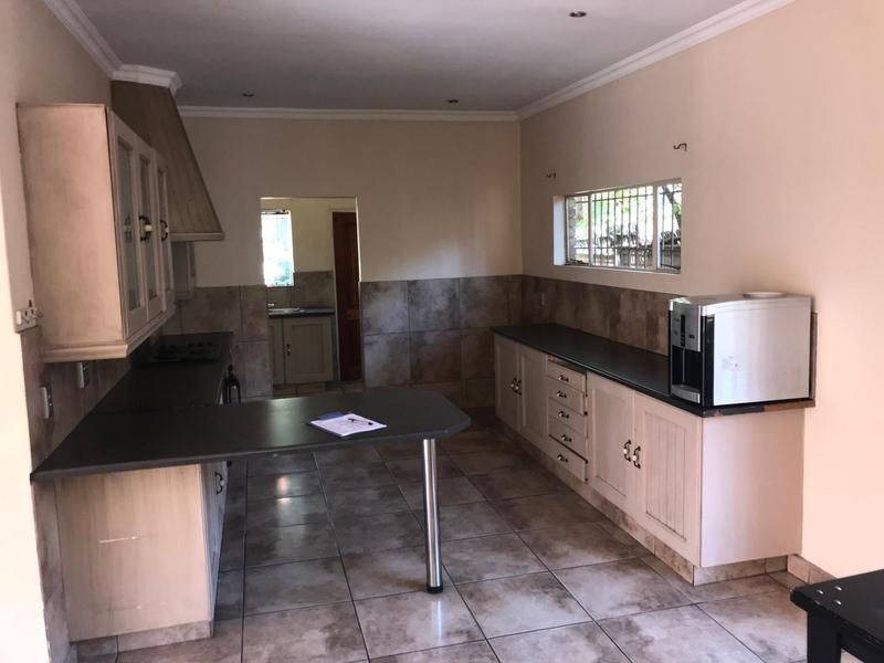 To Let 2 Bedroom Property for Rent in Little Falls Gauteng