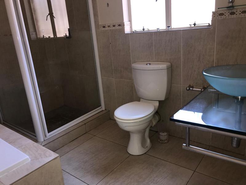 To Let 2 Bedroom Property for Rent in Little Falls Gauteng