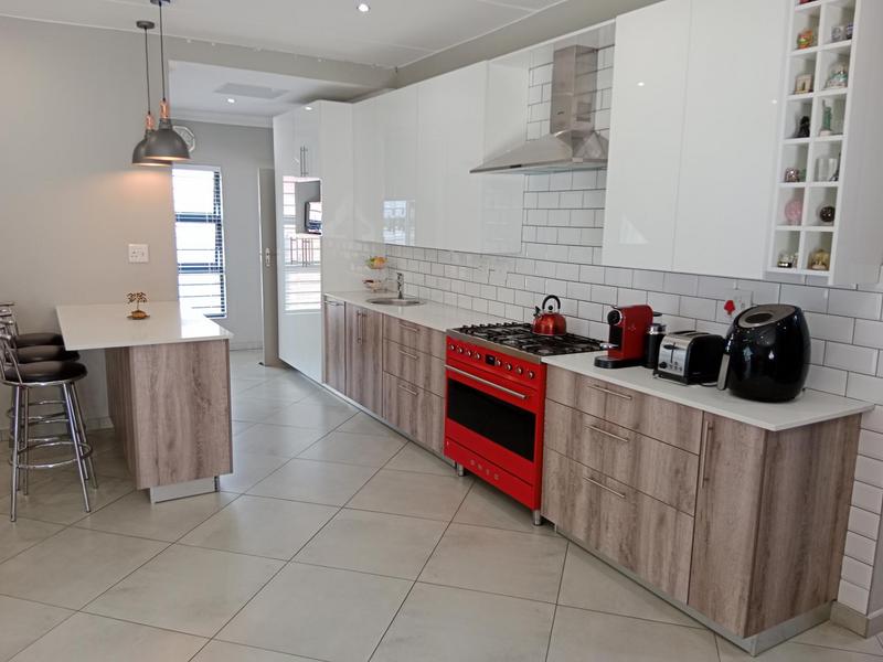 4 Bedroom Property for Sale in Ferndale Gauteng