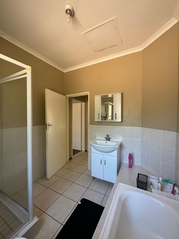 2 Bedroom Property for Sale in Ruimsig Gauteng