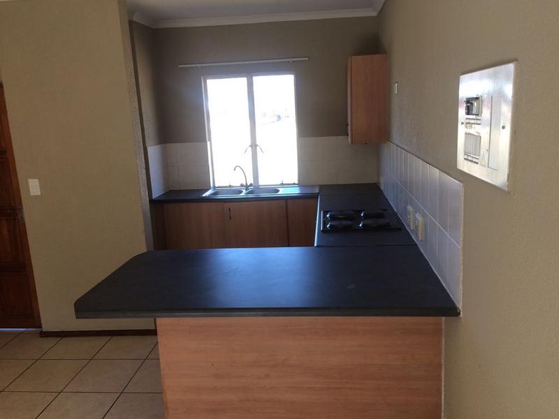 1 Bedroom Property for Sale in Ruimsig Gauteng