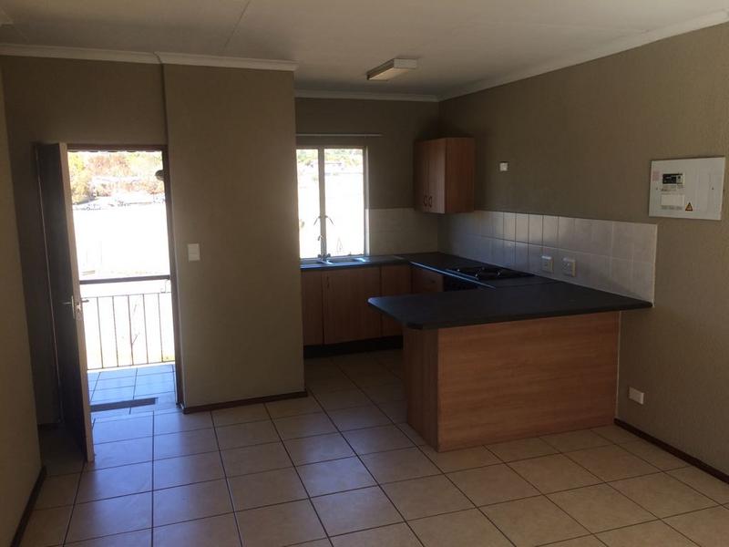 1 Bedroom Property for Sale in Ruimsig Gauteng