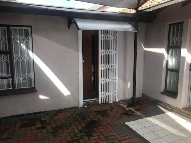 4 Bedroom Property for Sale in Witpoortjie Gauteng