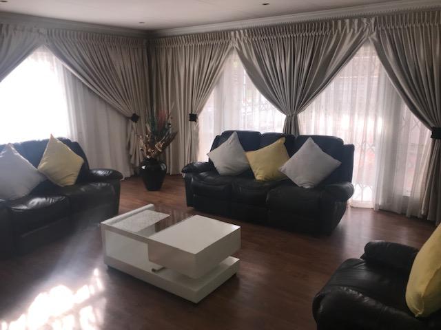 4 Bedroom Property for Sale in Witpoortjie Gauteng