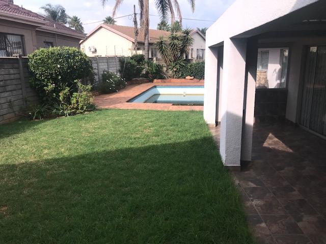 4 Bedroom Property for Sale in Witpoortjie Gauteng