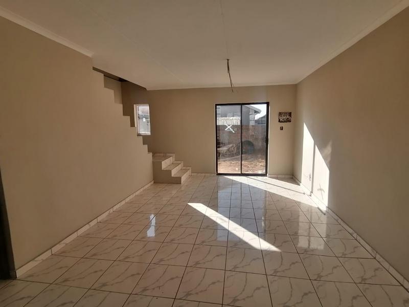 2 Bedroom Property for Sale in Buhle Park Gauteng