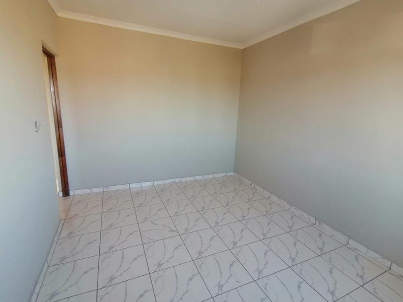 2 Bedroom Property for Sale in Buhle Park Gauteng