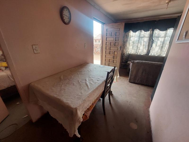 2 Bedroom Property for Sale in Mohlakeng Gauteng