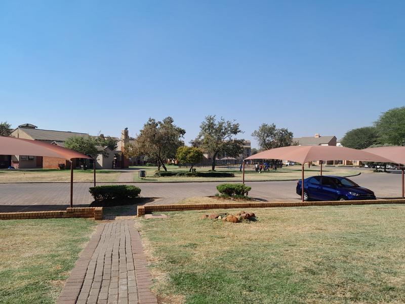 To Let 1 Bedroom Property for Rent in Karenpark Gauteng