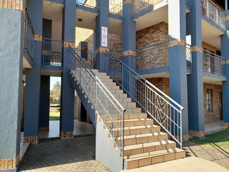 To Let 1 Bedroom Property for Rent in Karenpark Gauteng