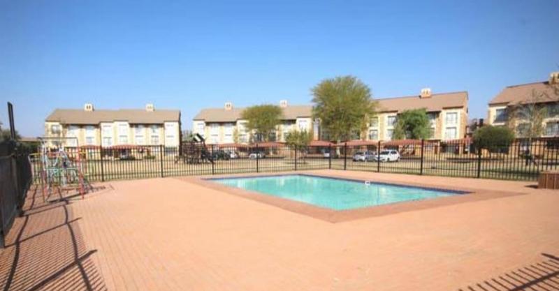 To Let 1 Bedroom Property for Rent in Karenpark Gauteng