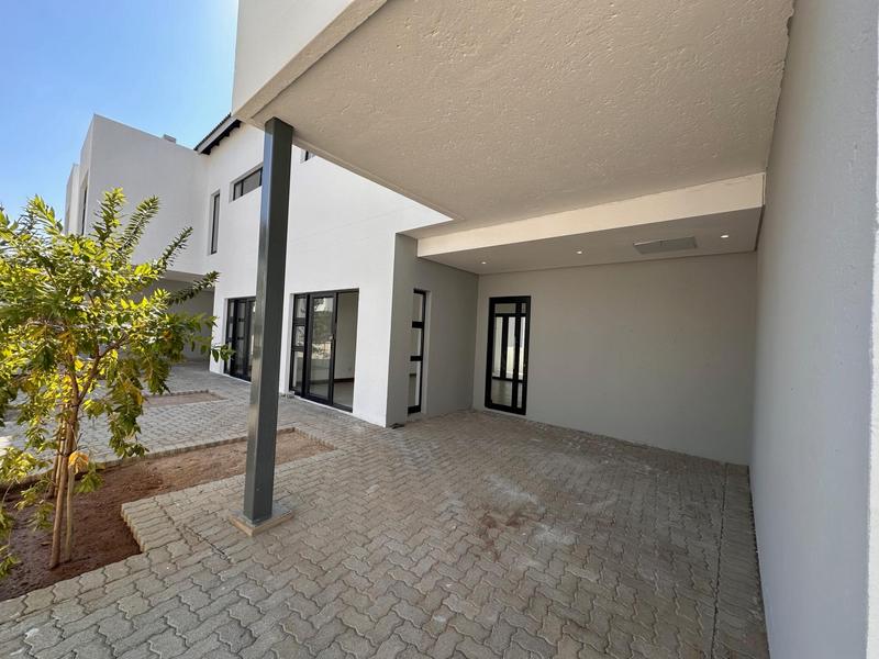 To Let 3 Bedroom Property for Rent in Strathavon Gauteng