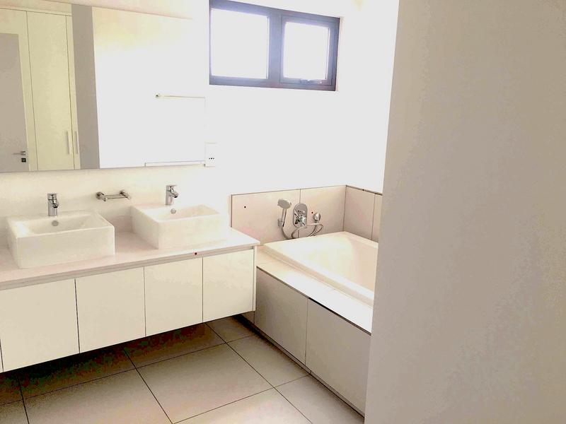 To Let 2 Bedroom Property for Rent in Dunkeld Gauteng