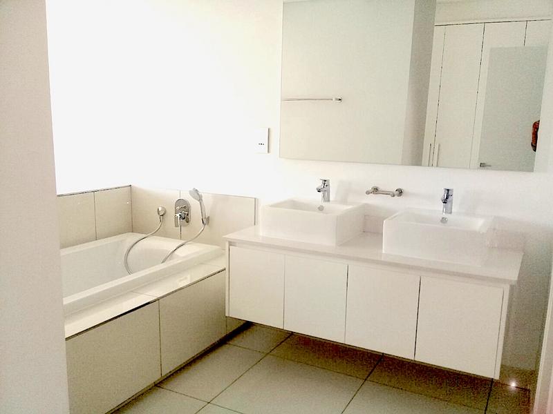 To Let 2 Bedroom Property for Rent in Dunkeld Gauteng