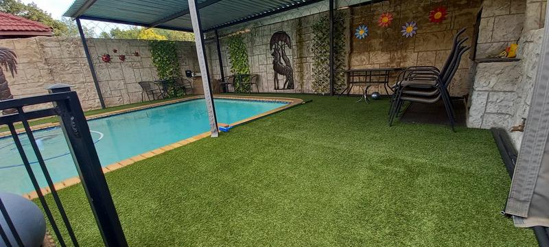 4 Bedroom Property for Sale in Dorandia Gauteng