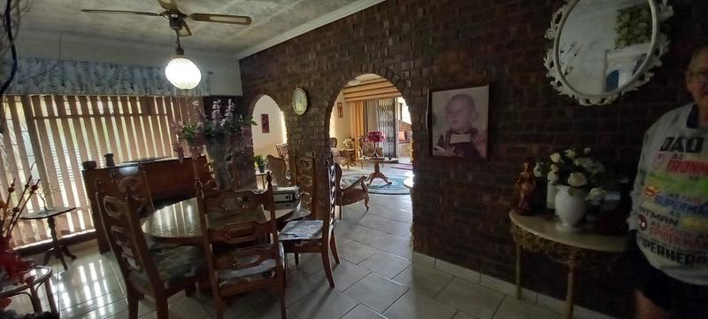 4 Bedroom Property for Sale in Dorandia Gauteng