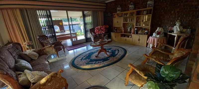 4 Bedroom Property for Sale in Dorandia Gauteng