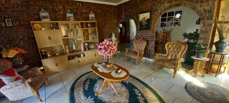 4 Bedroom Property for Sale in Dorandia Gauteng