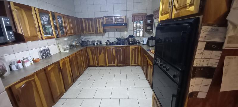 4 Bedroom Property for Sale in Dorandia Gauteng