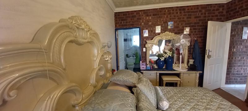 4 Bedroom Property for Sale in Dorandia Gauteng