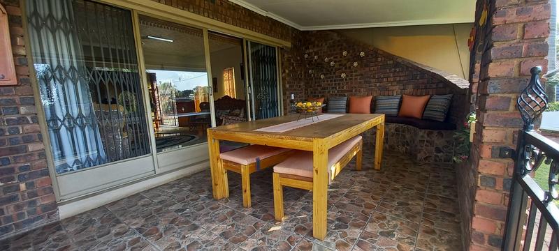 4 Bedroom Property for Sale in Dorandia Gauteng