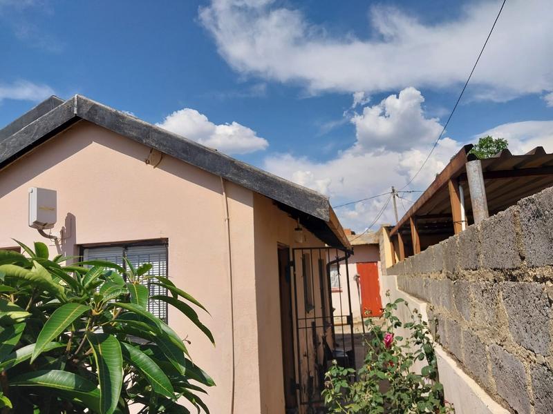 2 Bedroom Property for Sale in Ebony Park Gauteng