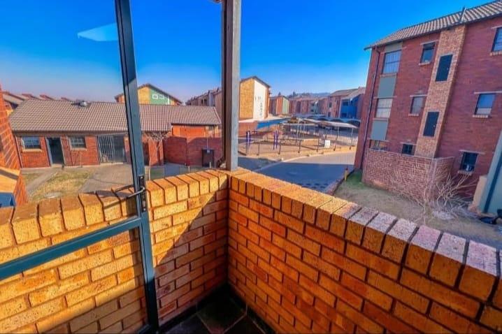 2 Bedroom Property for Sale in Kibler Park Gauteng