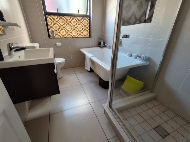 2 Bedroom Property for Sale in Fourways Gauteng