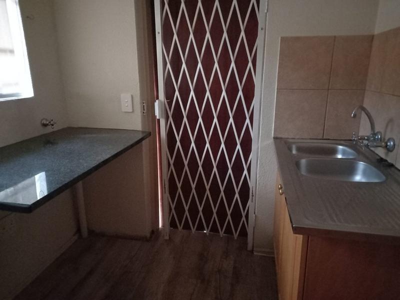 2 Bedroom Property for Sale in Florauna Gauteng