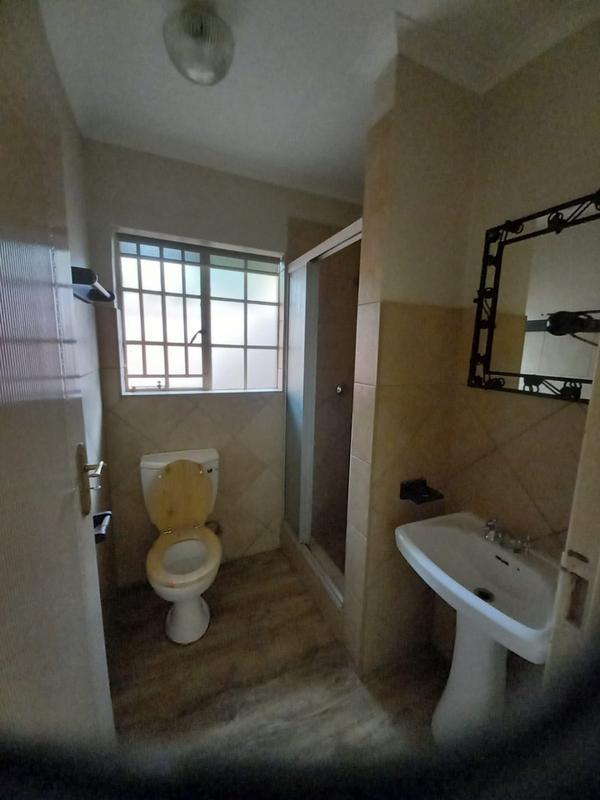 2 Bedroom Property for Sale in Florauna Gauteng