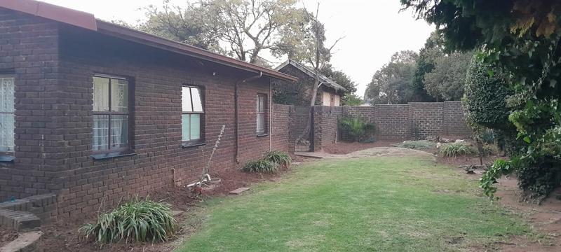 3 Bedroom Property for Sale in Birchleigh North Gauteng