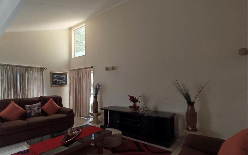 5 Bedroom Property for Sale in Quellerina Gauteng