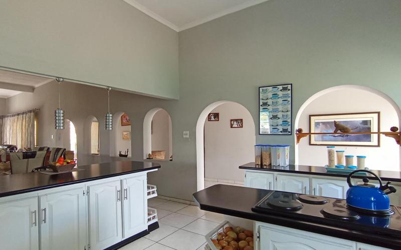 5 Bedroom Property for Sale in Quellerina Gauteng