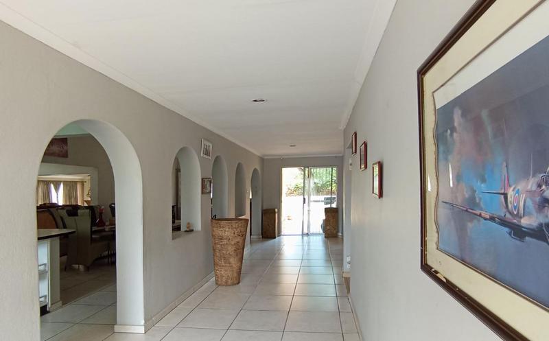 5 Bedroom Property for Sale in Quellerina Gauteng