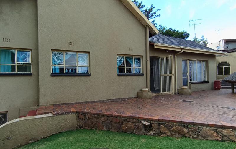 5 Bedroom Property for Sale in Quellerina Gauteng