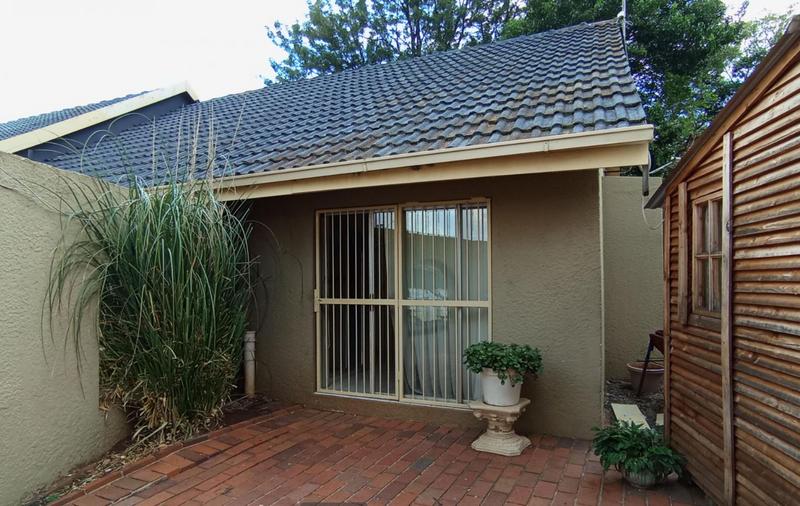 5 Bedroom Property for Sale in Quellerina Gauteng