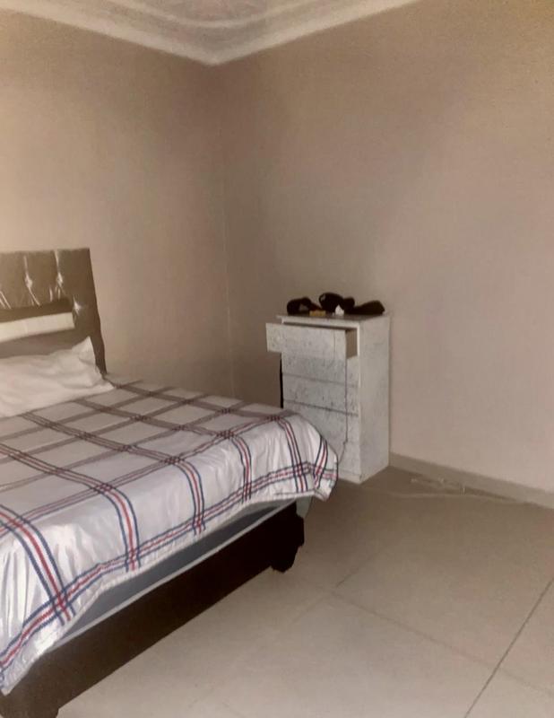 To Let 1 Bedroom Property for Rent in Kenilworth Gauteng