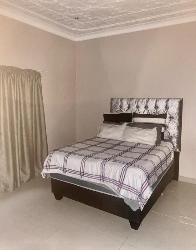To Let 1 Bedroom Property for Rent in Kenilworth Gauteng