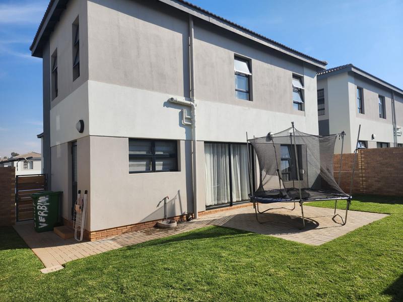 3 Bedroom Property for Sale in Thatchfield Gauteng