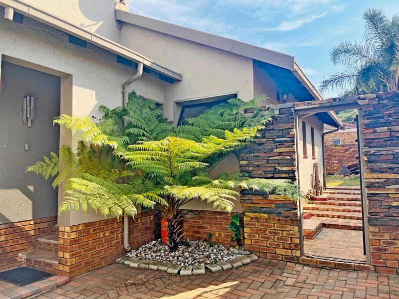 2 Bedroom Property for Sale in Van Riebeeck Park Gauteng