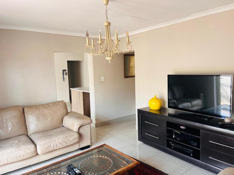 2 Bedroom Property for Sale in Van Riebeeck Park Gauteng