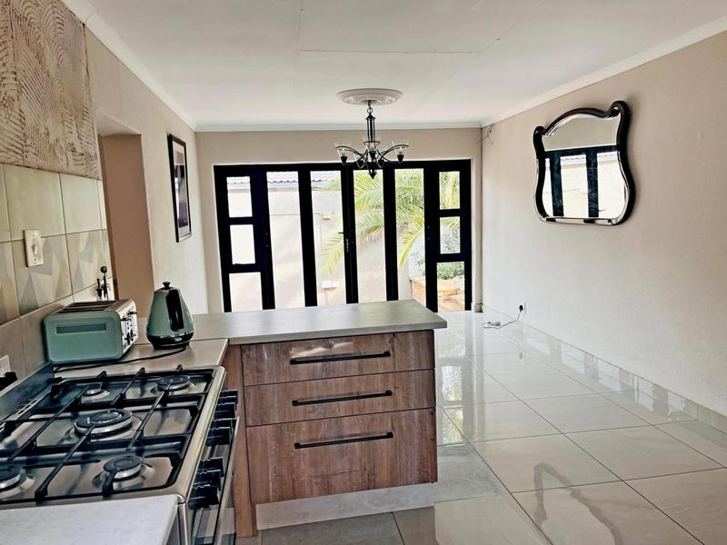 2 Bedroom Property for Sale in Van Riebeeck Park Gauteng