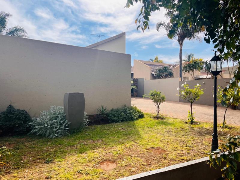 2 Bedroom Property for Sale in Van Riebeeck Park Gauteng