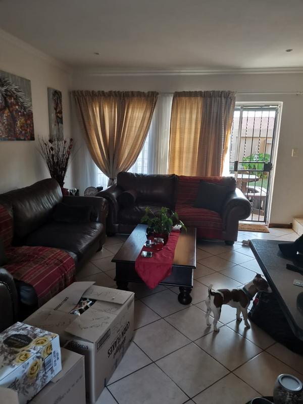 2 Bedroom Property for Sale in Annlin Gauteng