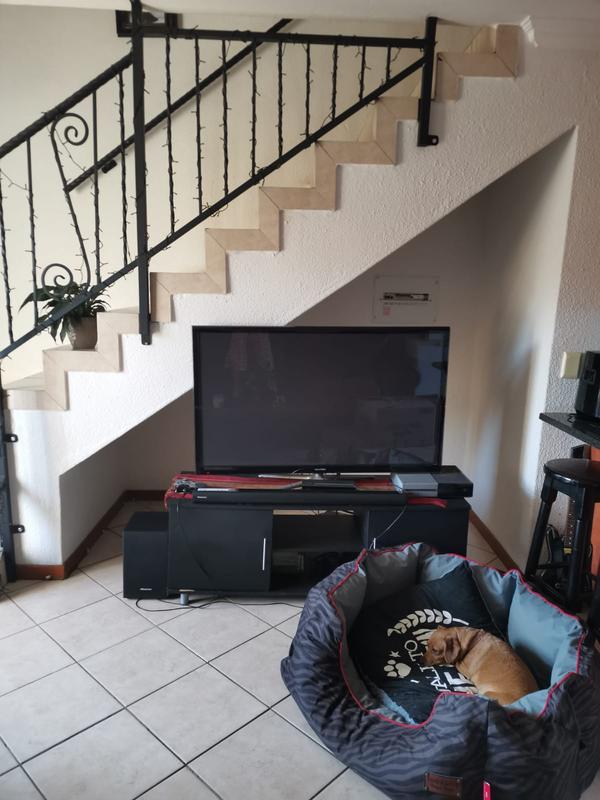 2 Bedroom Property for Sale in Annlin Gauteng